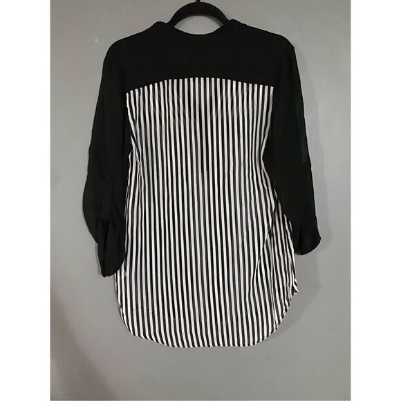 Maurices Black And White Striped Print Toll Tab Sleeve Half Button Shirt M - Picture 7 of 7